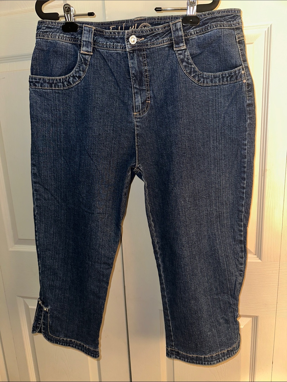Women's Dark Blue Cropped Denim Jeans - Classic Ethyl